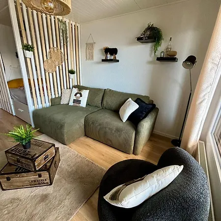 Vue Imprenable Sur Les Alpes Et Parking Prive Gratuit Apartment